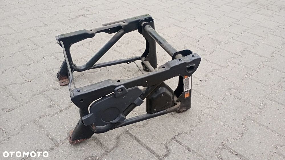Fv PODSTAWA Fotela kierowcy Fiat Ducato Peugeot Boxer Citroen Jumper 06-2020 EUROPA - 2