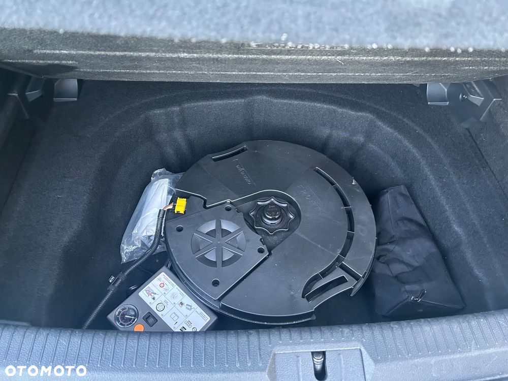 Volkswagen Golf - 14