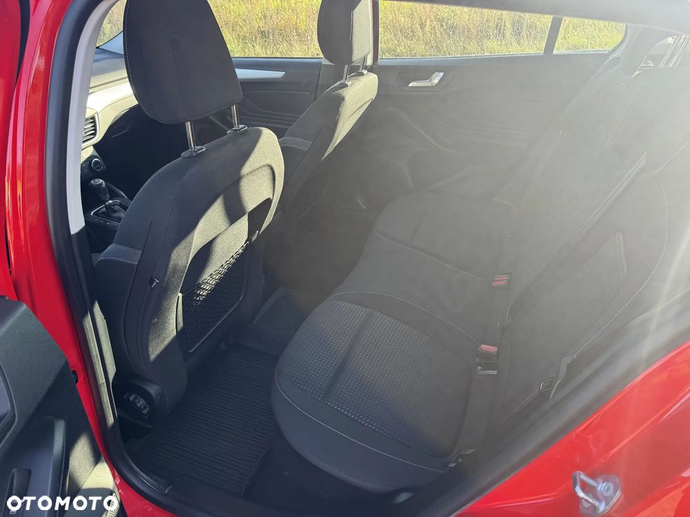 Ford Focus 1.5 EcoBlue Start-Stopp-System TITANIUM DESIGN - 17