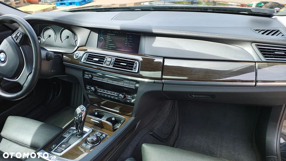 BMW Seria 7 730d Blue Performance - 11