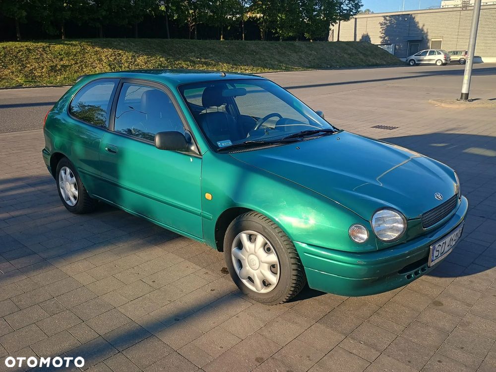 Toyota Corolla - 1