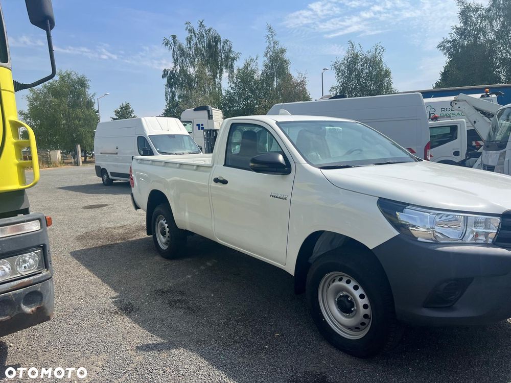 Toyota Hilux 2.4 D-4D Single Cab DLX 4x4 - 8