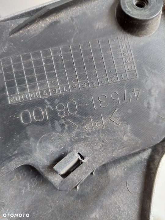 SUZUKI GSR 750 owiewka bok boczek - 3