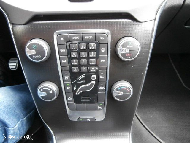 Volvo V40 2.0 D2 R-Design - 20