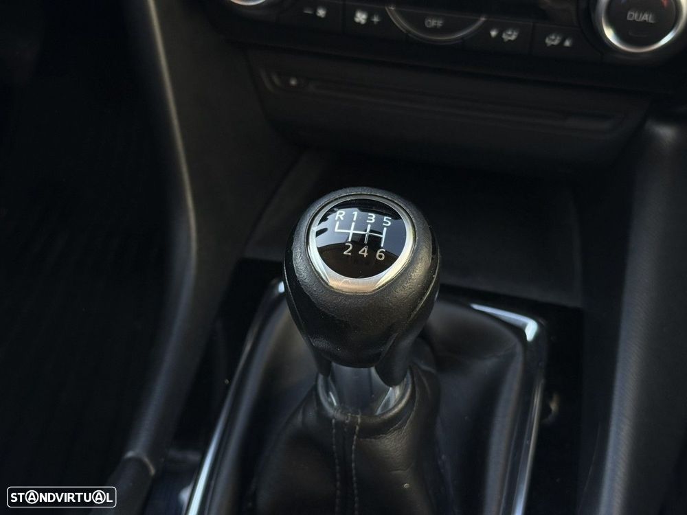 Mazda 3 1.5 Sky-D Excellence Navi - 19