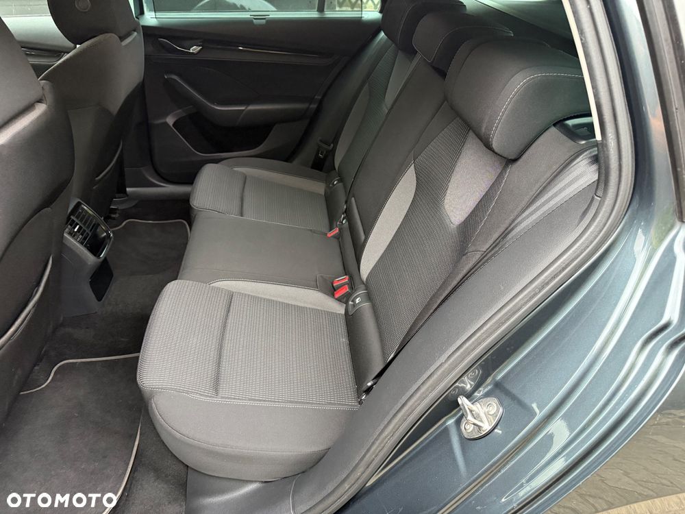 Skoda Octavia 2.0 TDI Style DSG - 30