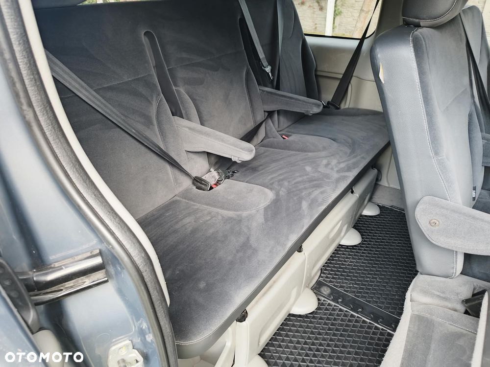 Renault Trafic - 25