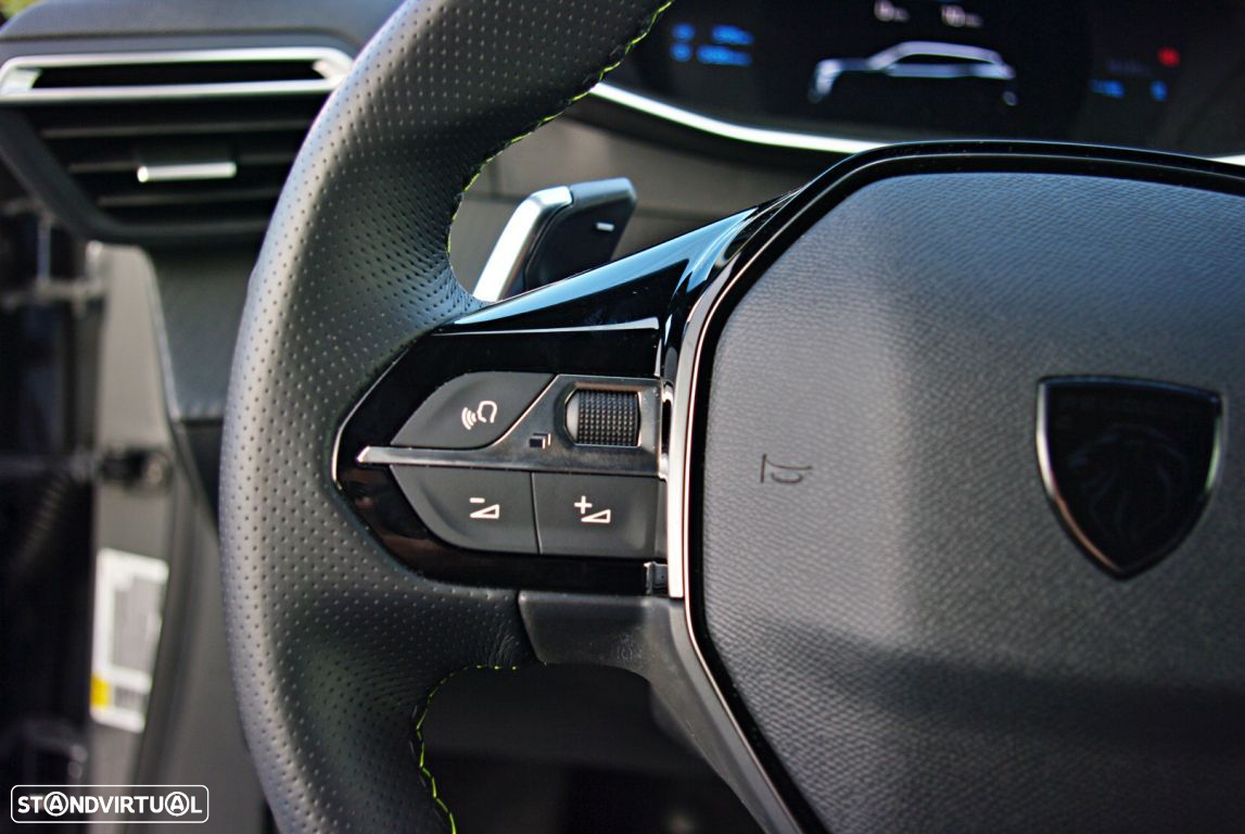 Peugeot 2008 1.2 PureTech GT Line EAT8 - 29