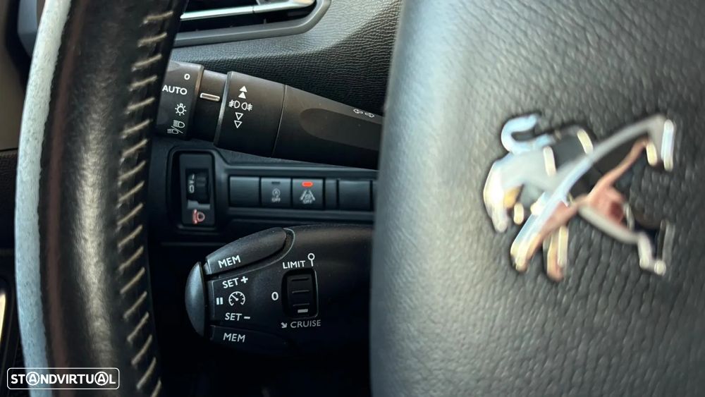 Peugeot 308 1.2 PureTech Allure - 7