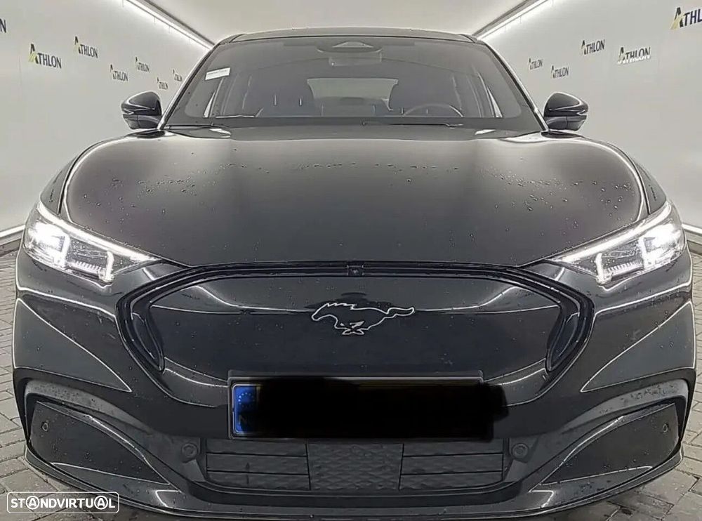 Ford Mustang Mach-E - 3