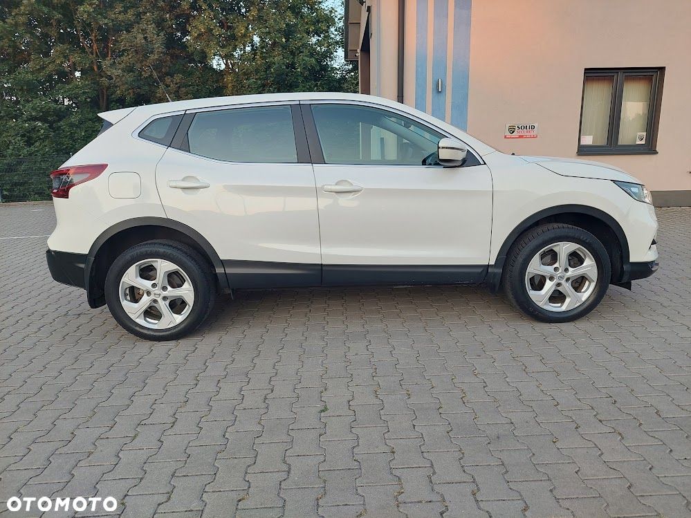 Nissan Qashqai 1.3 DIG-T N-WAY - 18