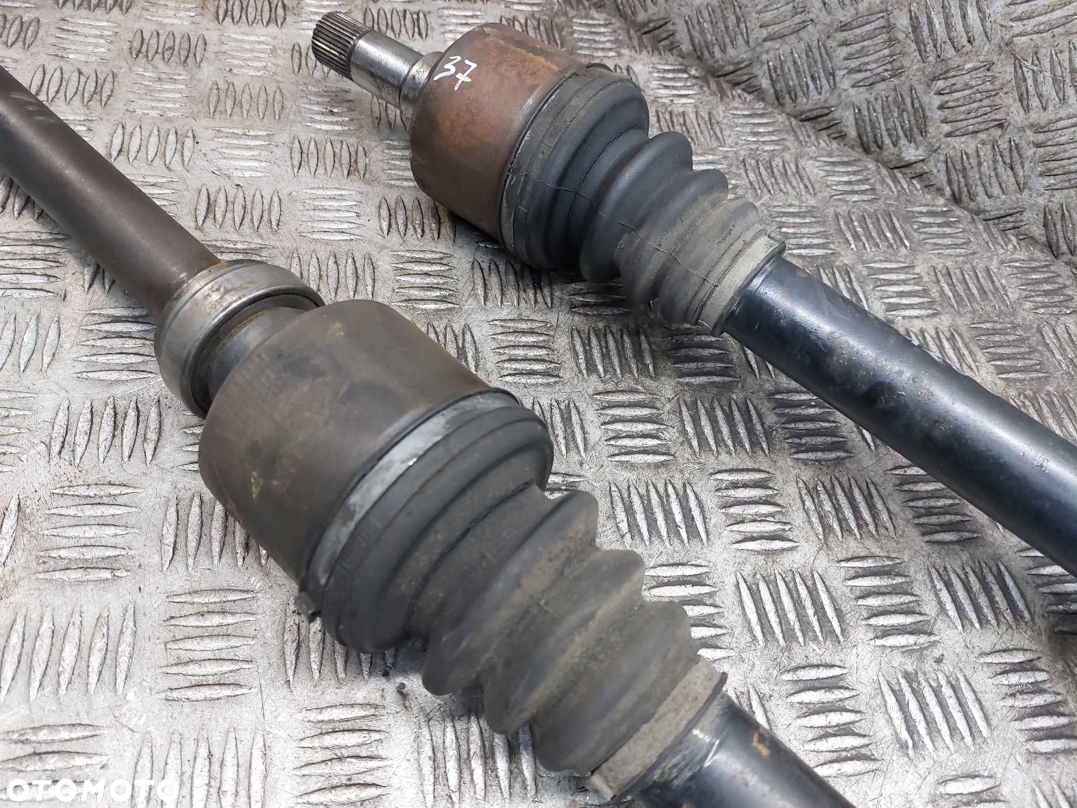 PÓŁOŚ LEWY PRZÓD + PRAWY PRZÓD 5B PEUGEOT 607 I 2.2 HDI - 5