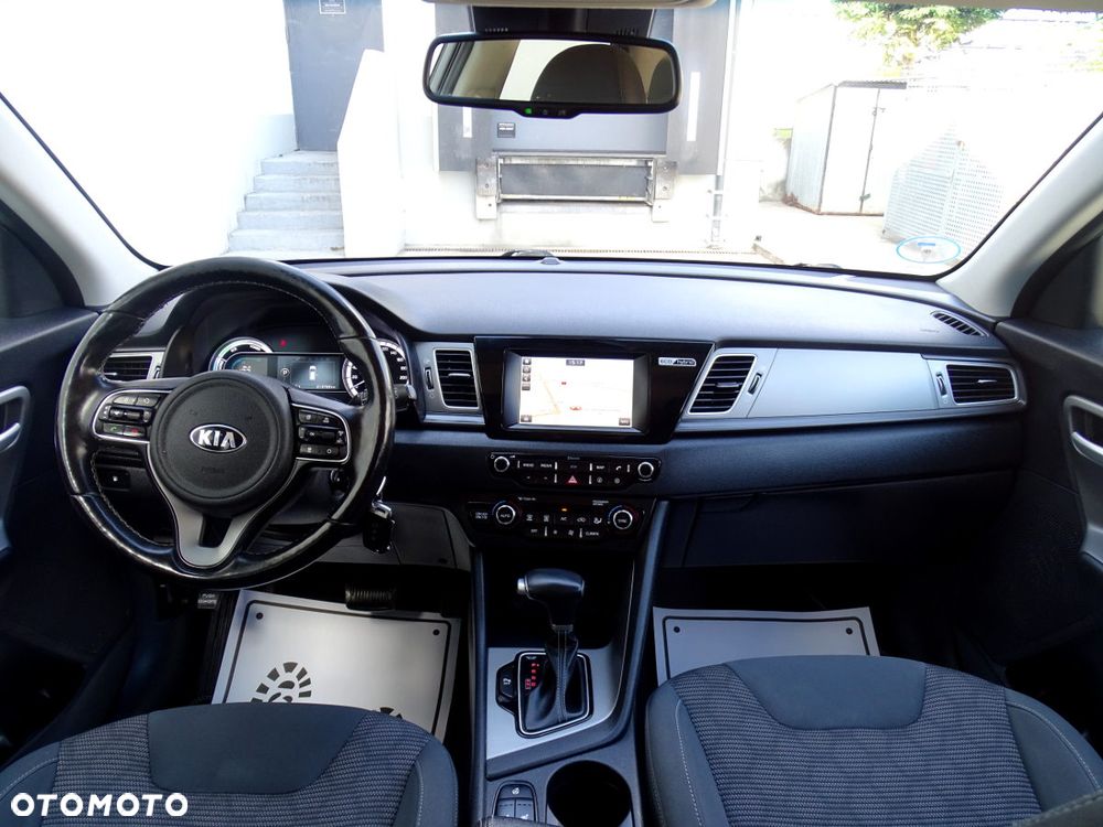 Kia Niro 1.6 GDI Hybrid L - 16