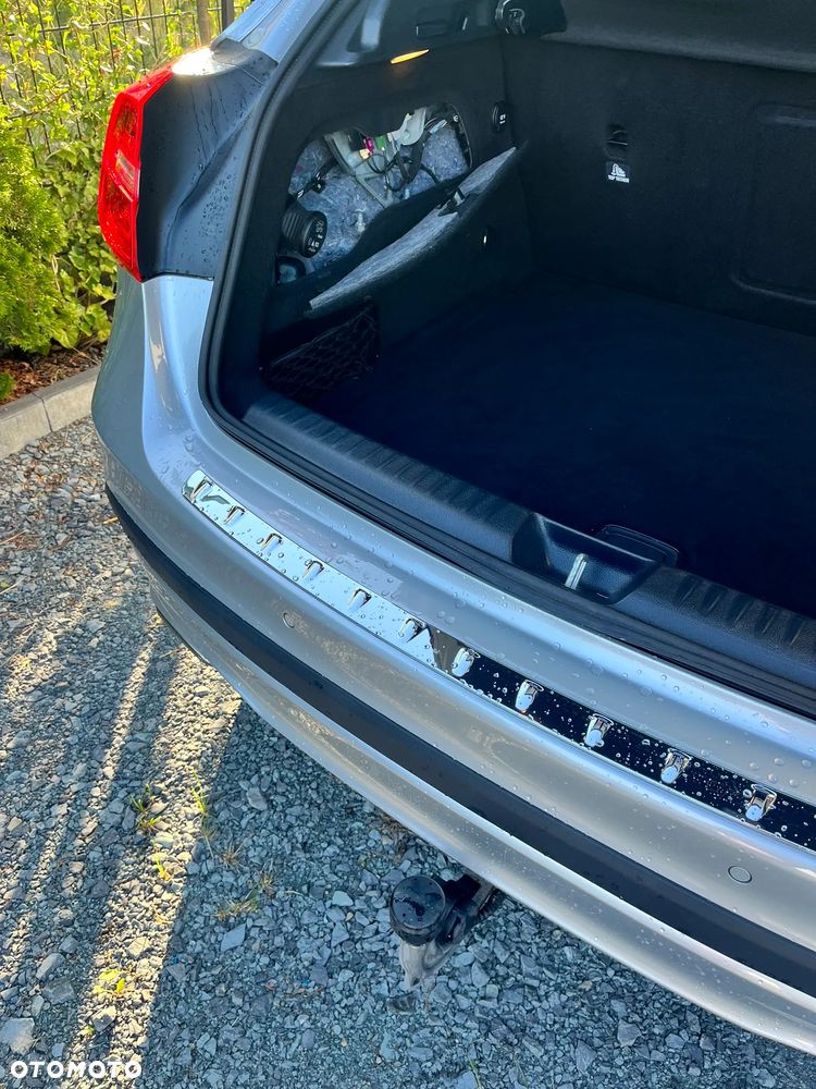 Mercedes-Benz GLA 180 - 37