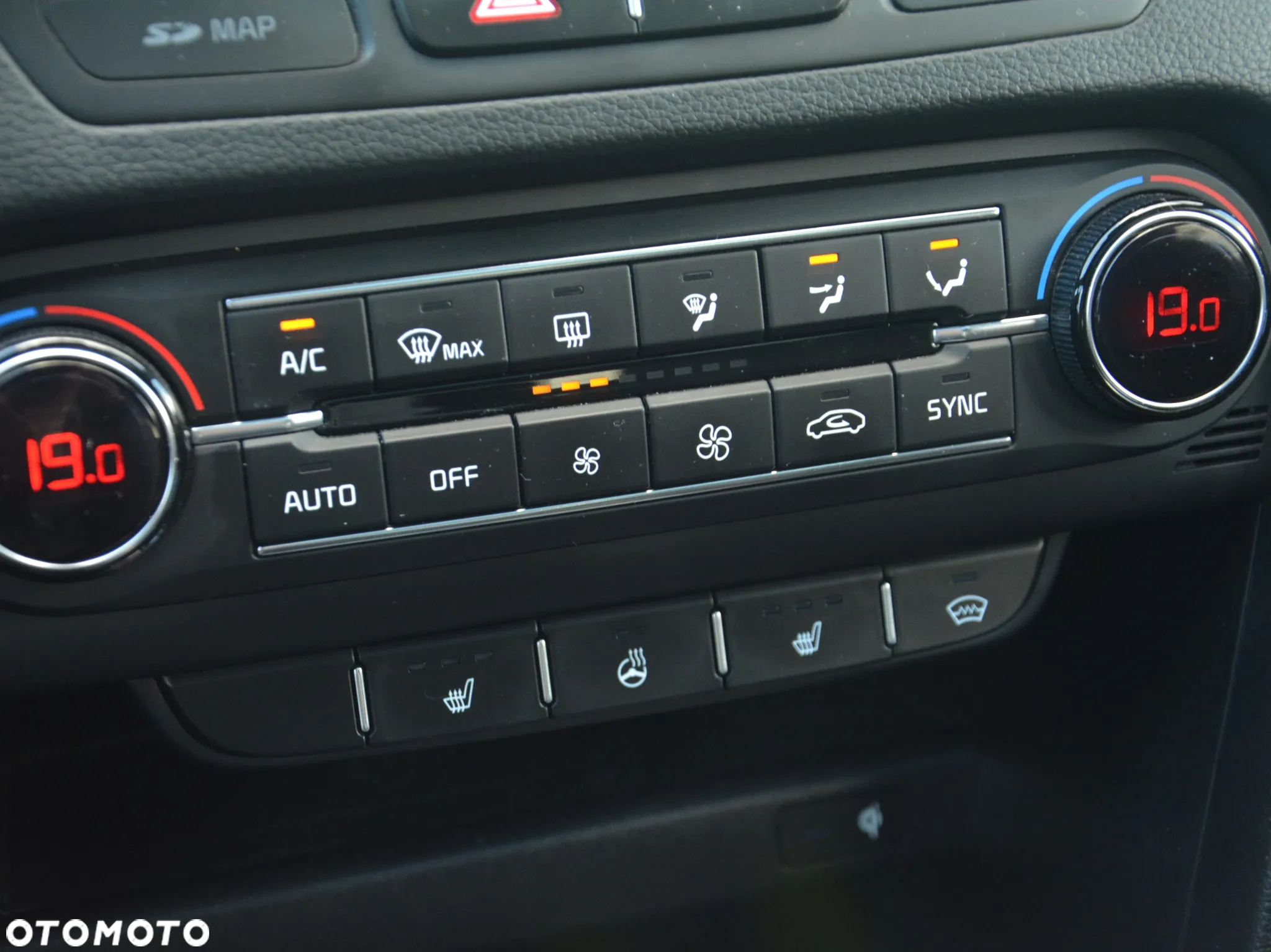 Kia ProCeed 1.6 T-GDI GT DCT - 13