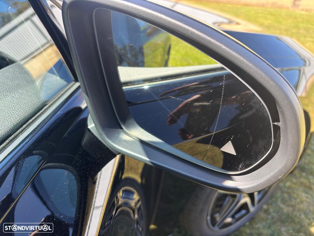 Mercedes-Benz A 250 e 8G-DCT AMG Line - 24