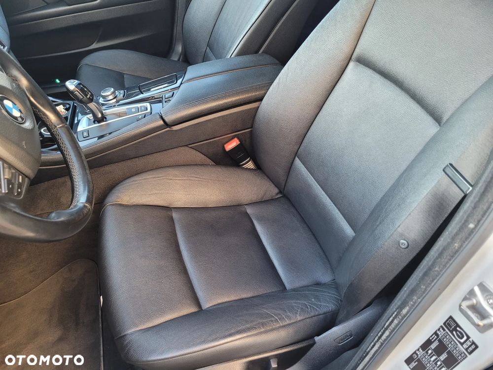 BMW Seria 5 520d - 13