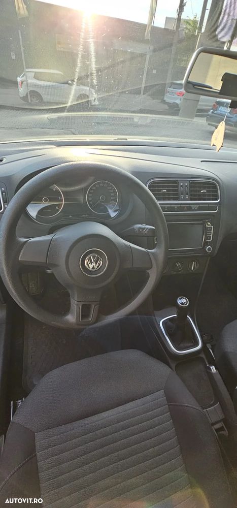 Volkswagen Polo 1.6 TDI Comfortline - 12