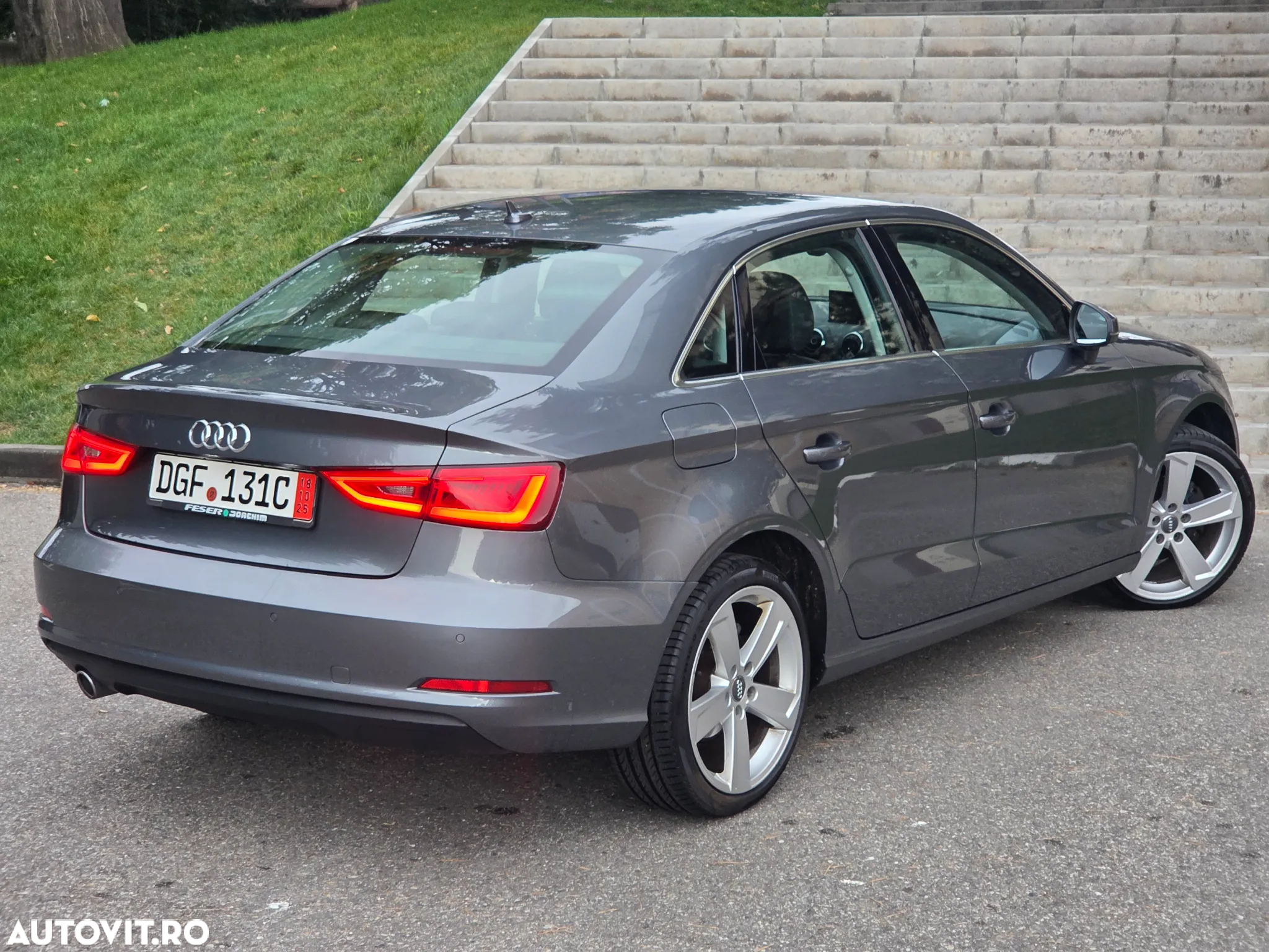 Audi A3 1.6 TDI Sportback S tronic design - 10