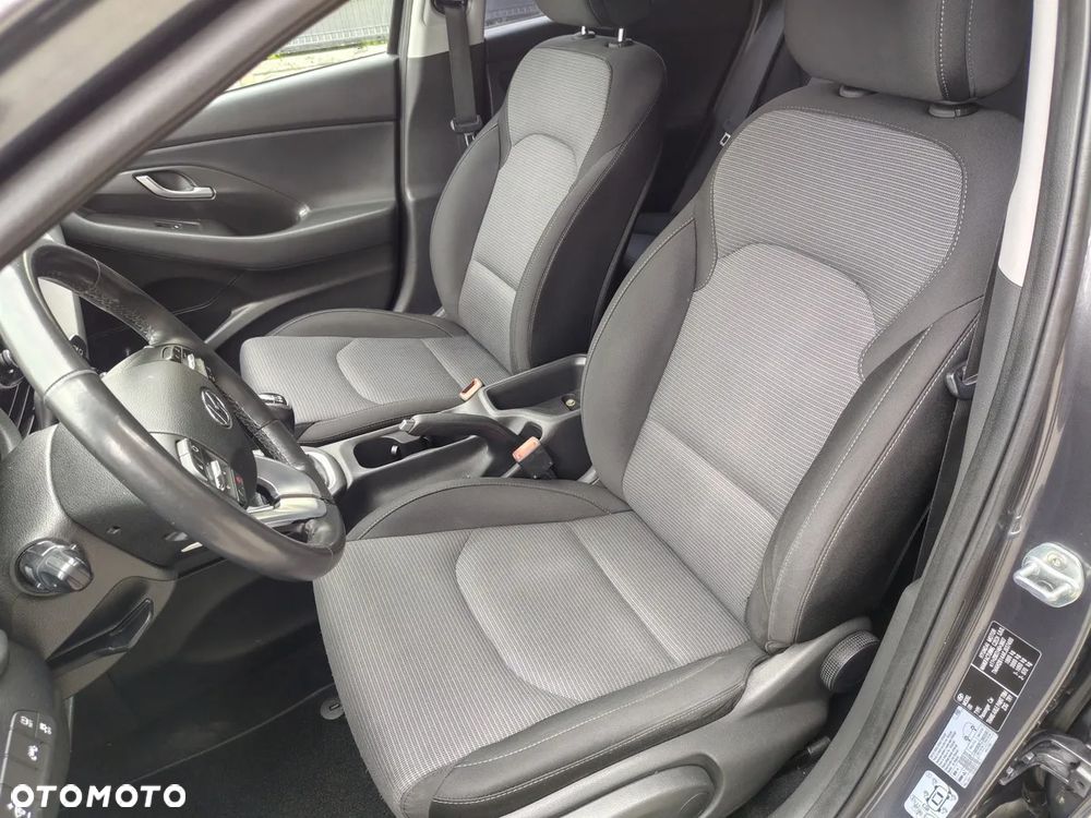 Hyundai i30 i30cw 1.4 Advantage - 16