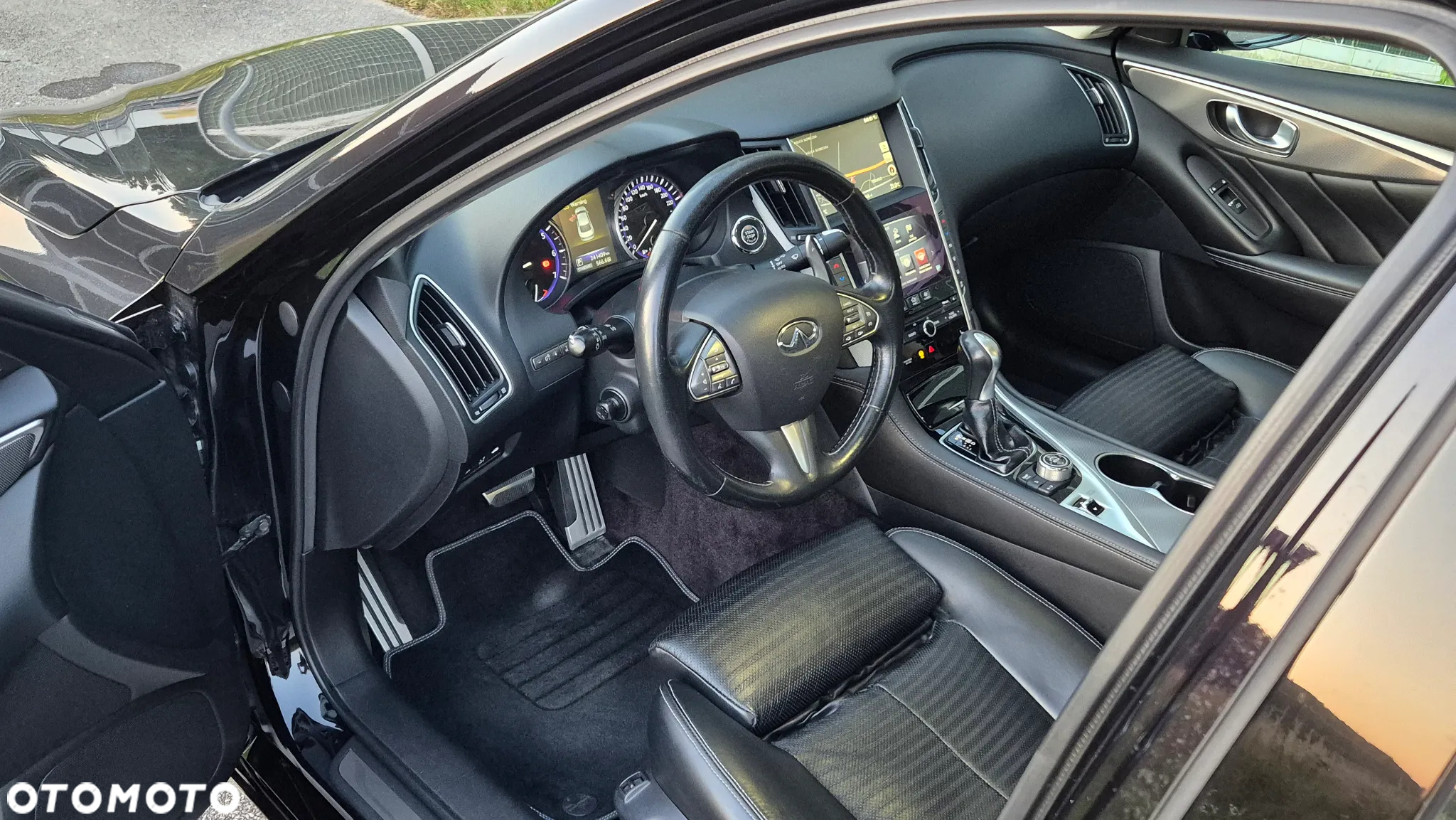 Infiniti Q50 2.2d Sport Sound Studio by Bose - 9