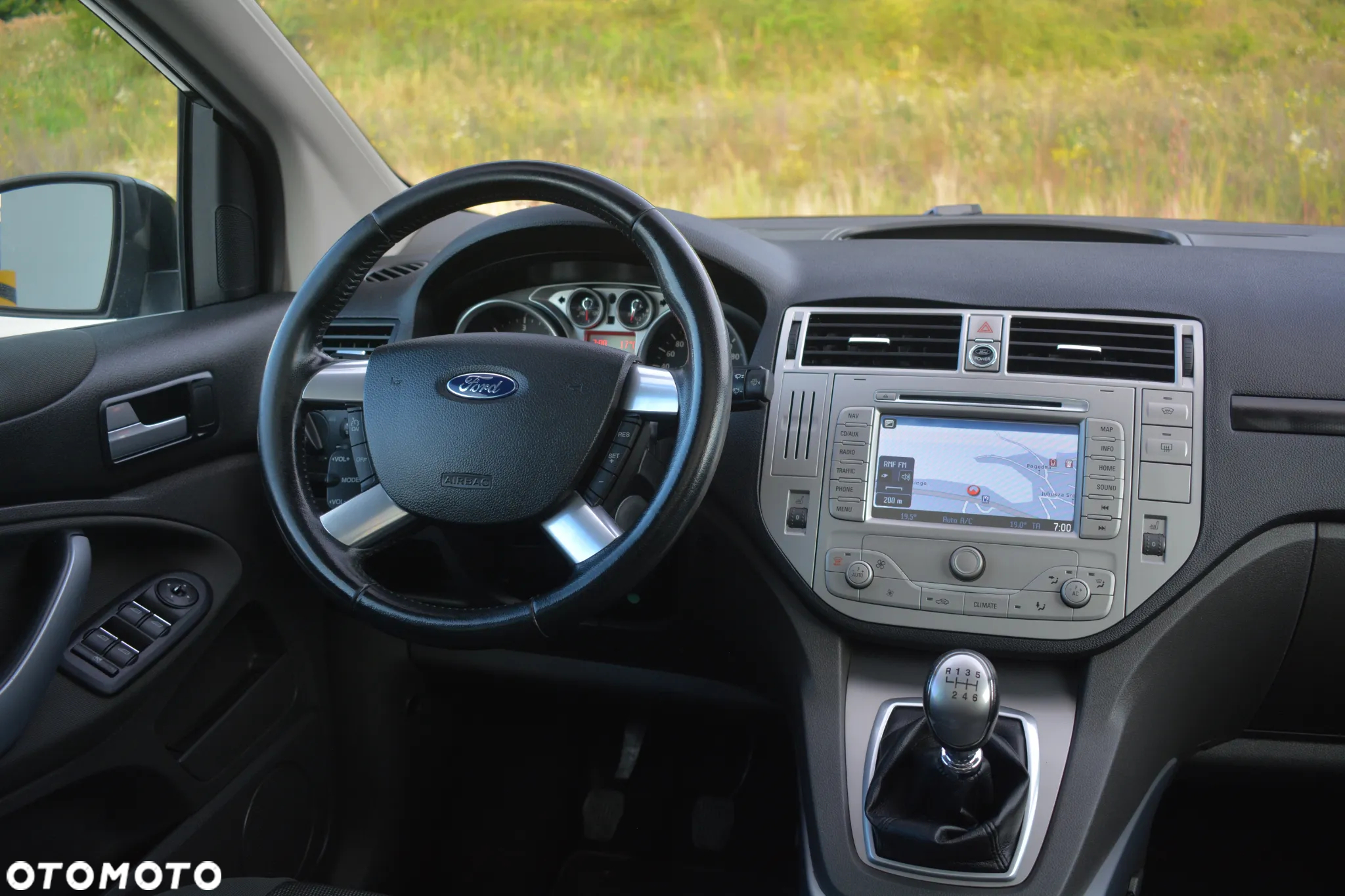 Ford Kuga - 23