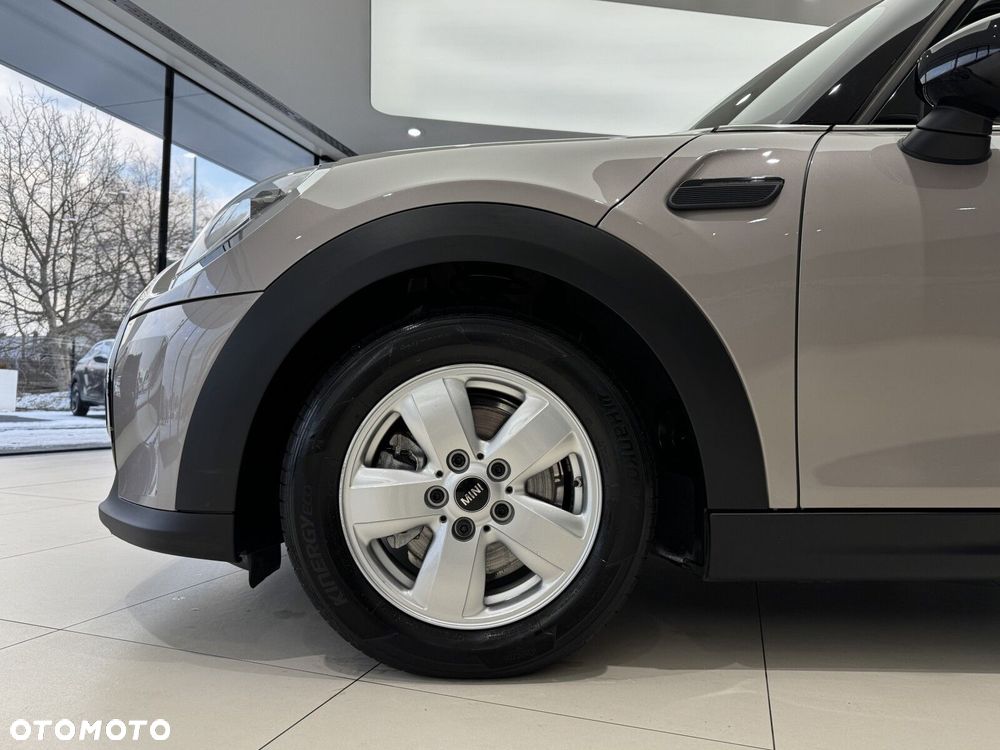 MINI Cooper Standard - 17