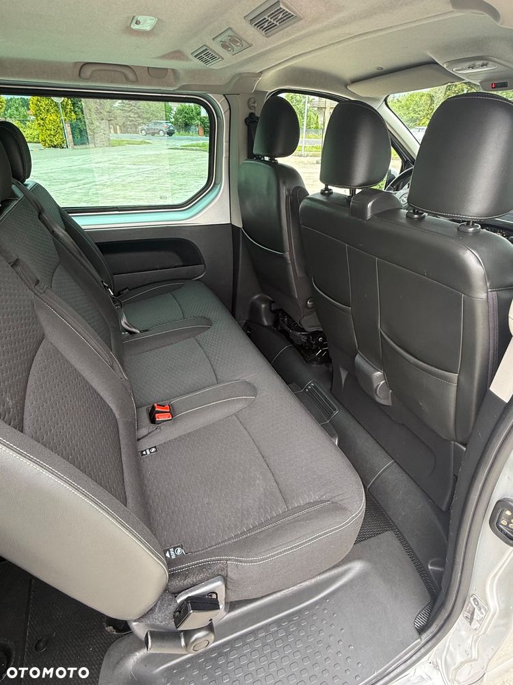 Opel Vivaro L2H1 2,9t Elegance Business - 21