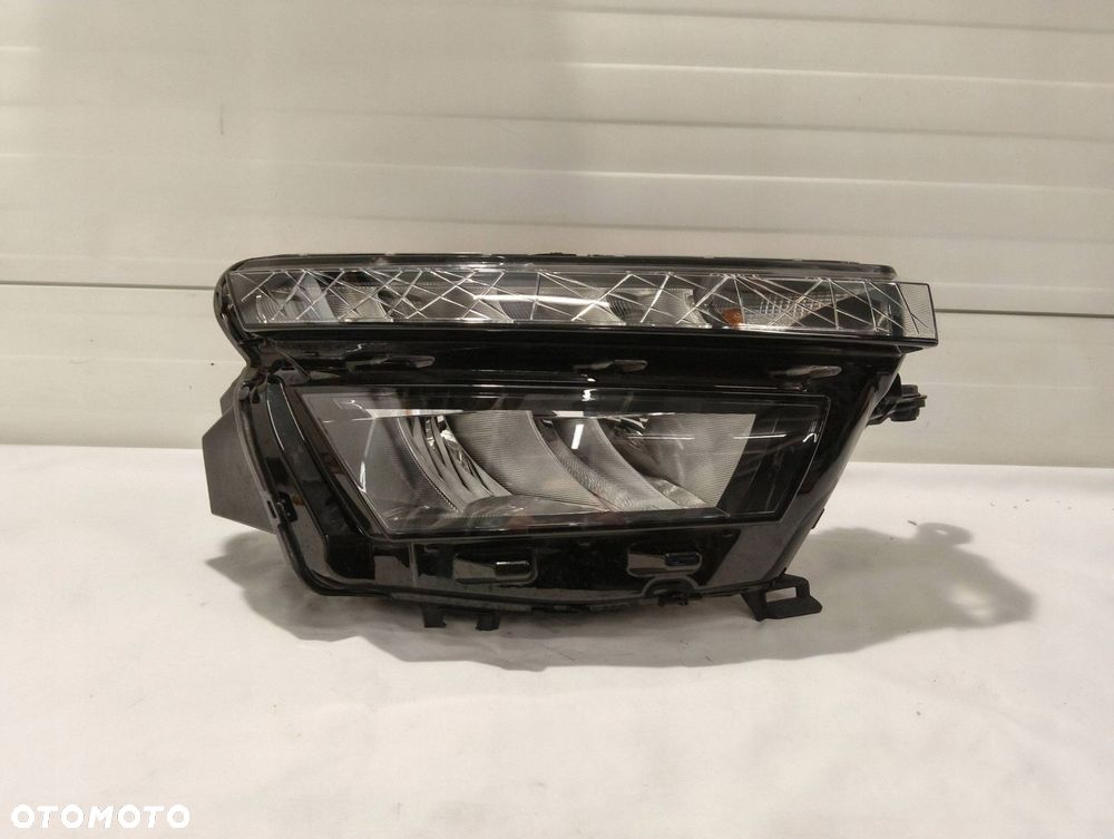 skoda kamiq pół led przód strona prawa 658941016 - 1