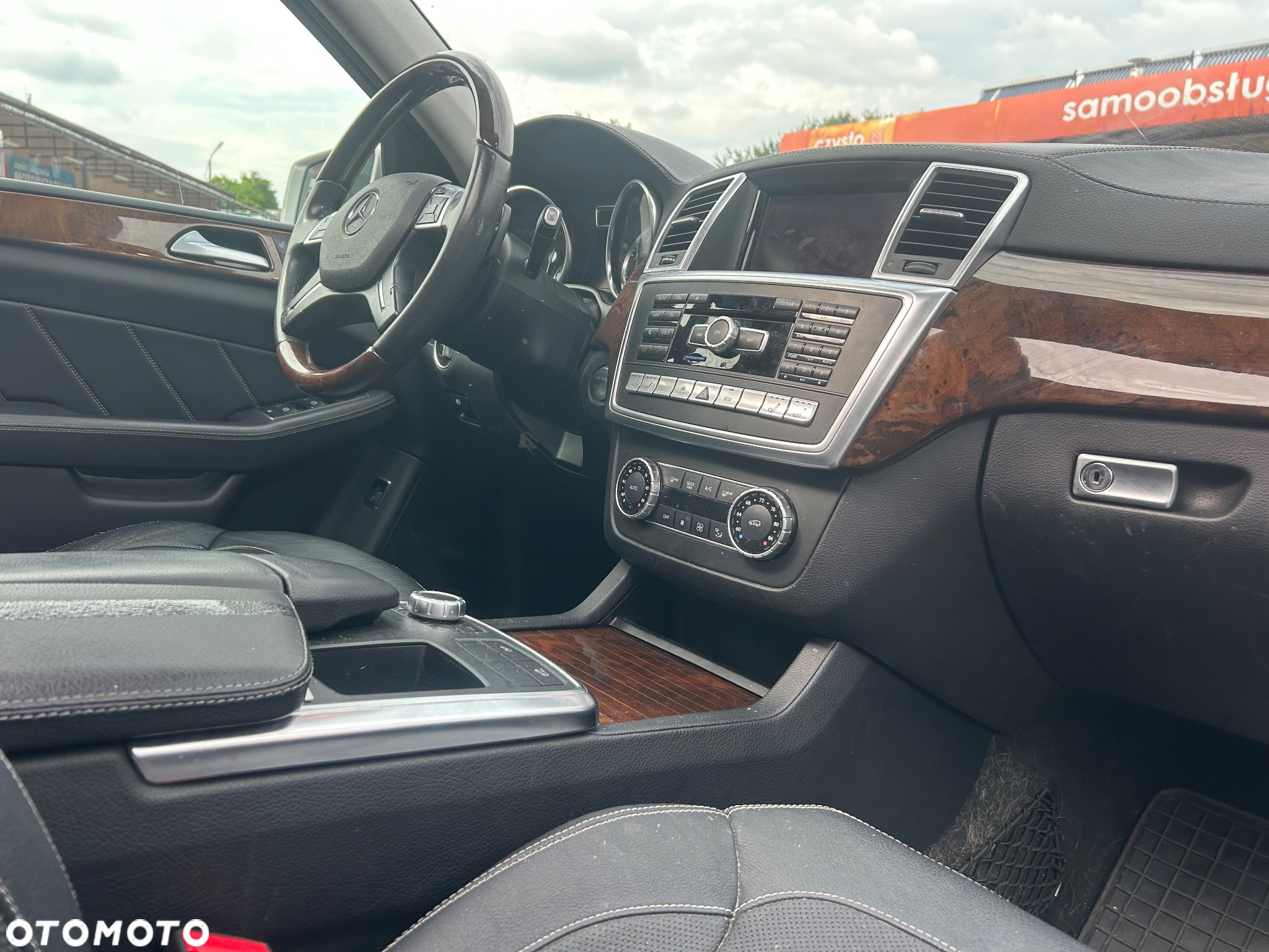 Mercedes-Benz GL 400 4Matic 7G-TRONIC - 11