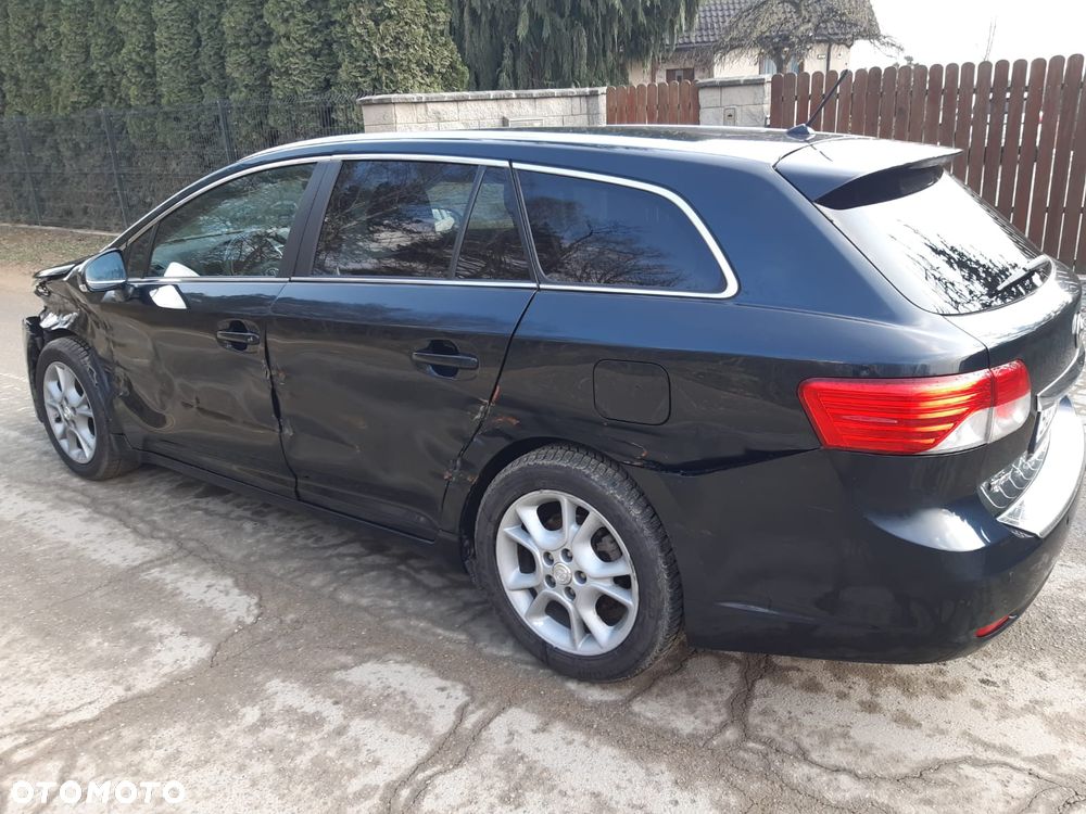 Toyota Avensis 1.8 Premium MS - 5