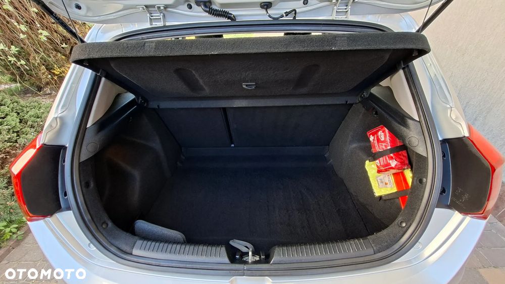 Kia Ceed 1.4 CVVT Attract - 12