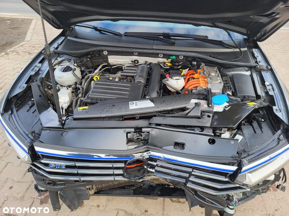 Volkswagen Passat - 22