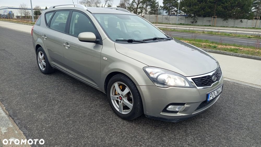 Kia Ceed 1.4 Comfort + - 7