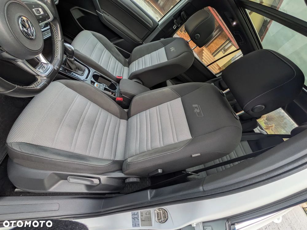 Volkswagen Touran - 17