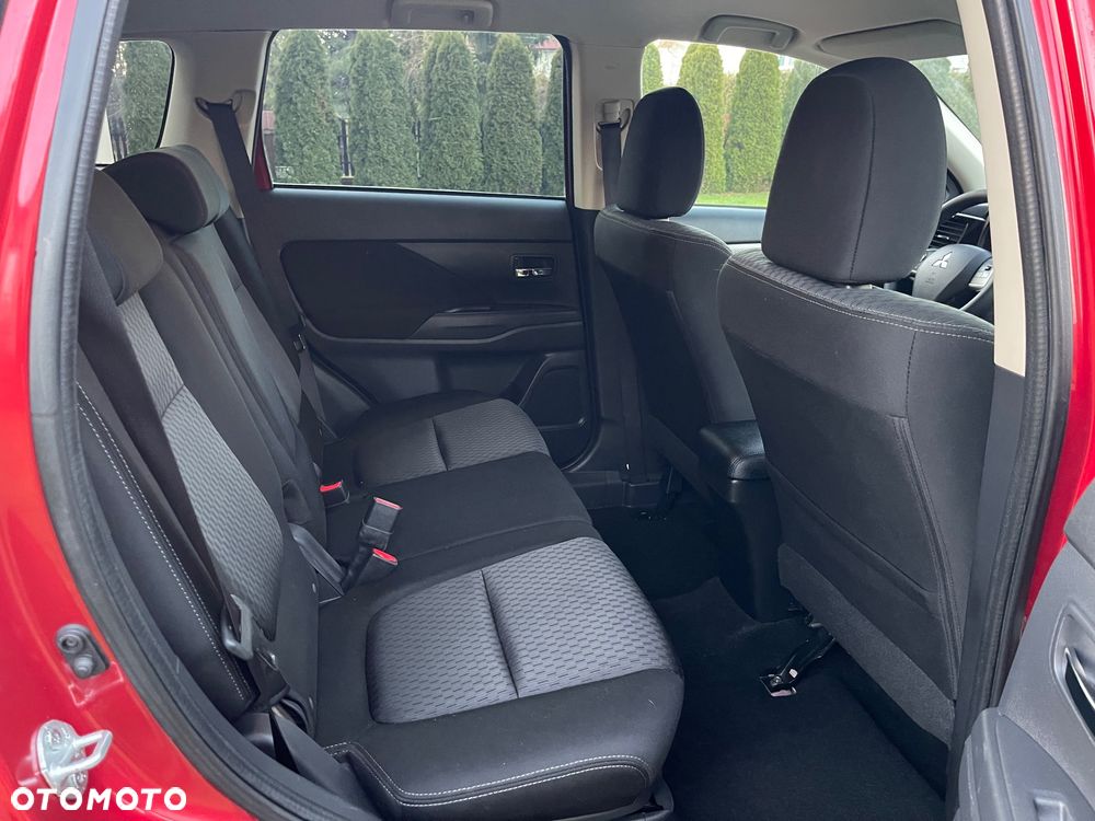 Mitsubishi Outlander 2.0 Intense + 2WD - 14