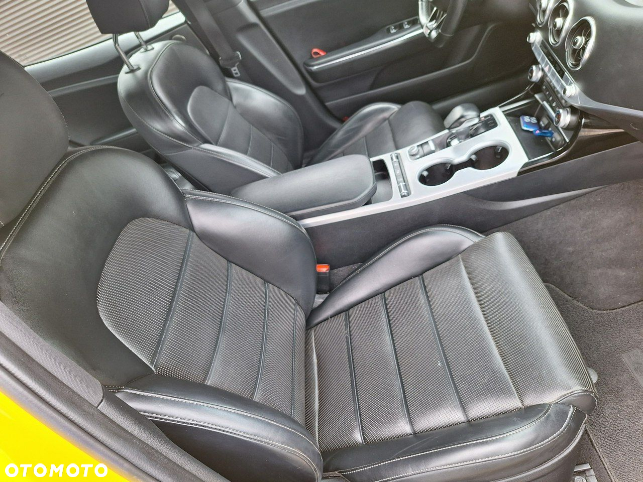 Kia Stinger - 16