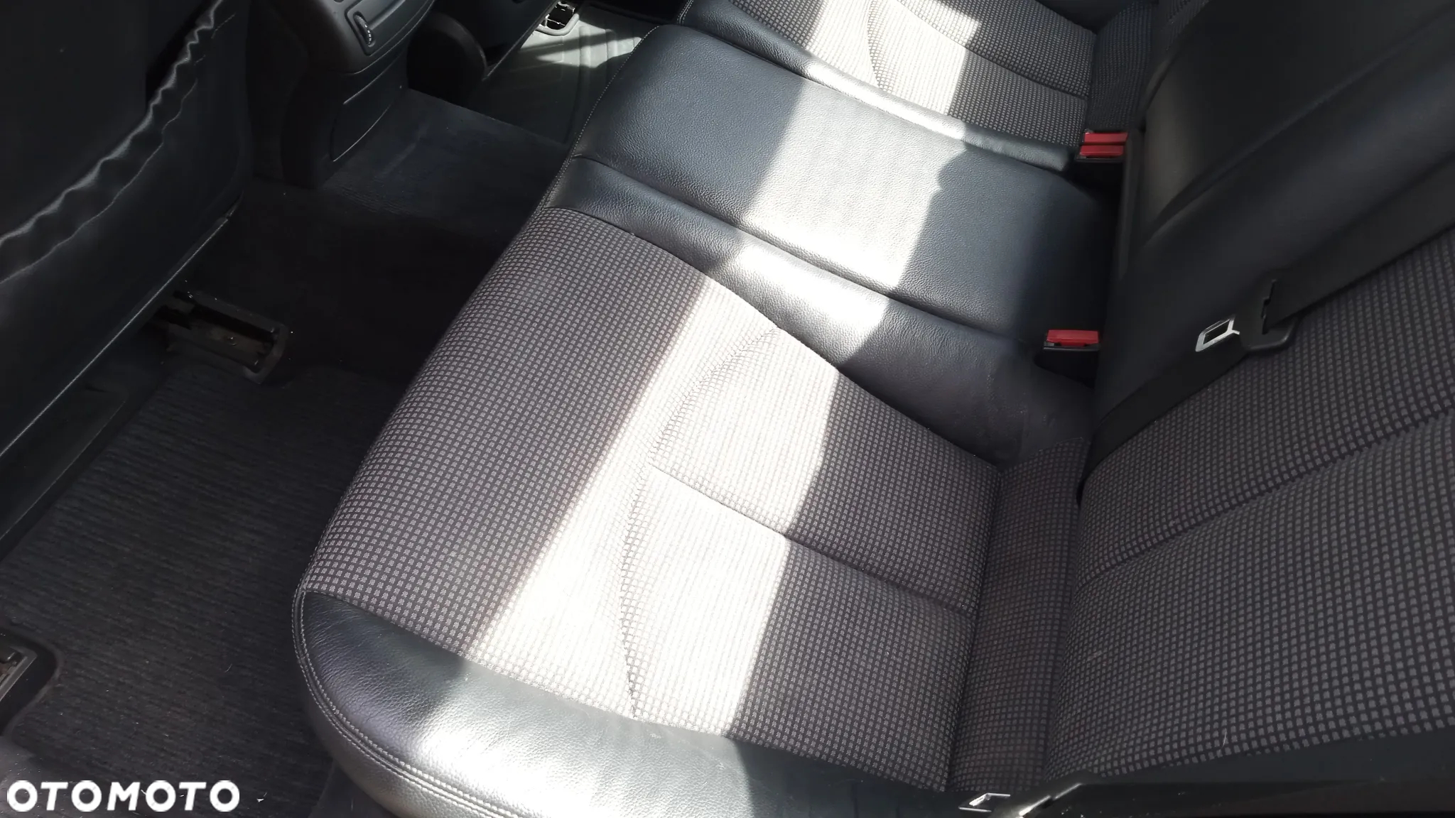 Mercedes-Benz Klasa E 320 CDI Avantgarde - 25