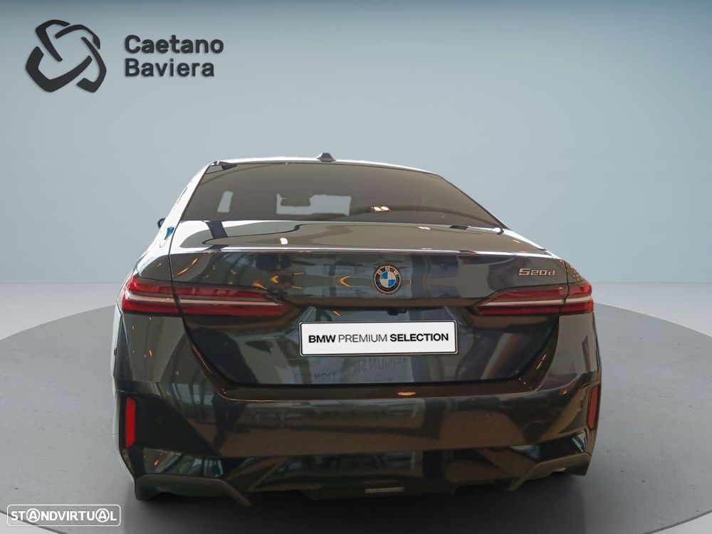 BMW 520 d Pack Desportivo M - 6