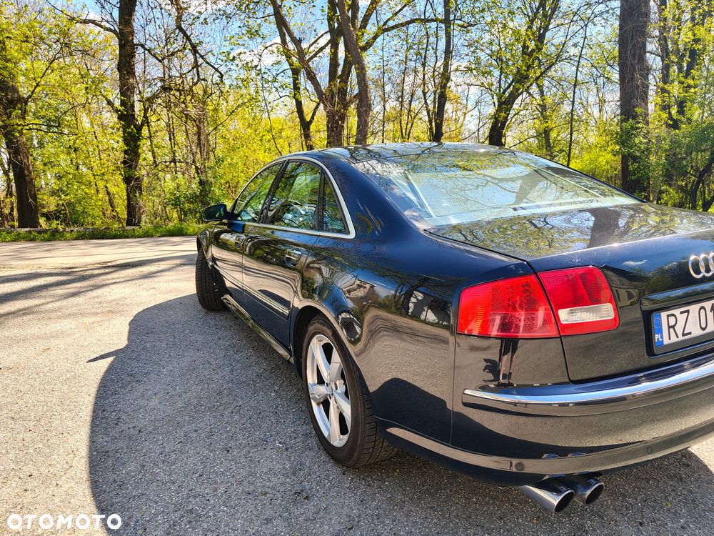 Audi A8 4.2 Quattro - 3