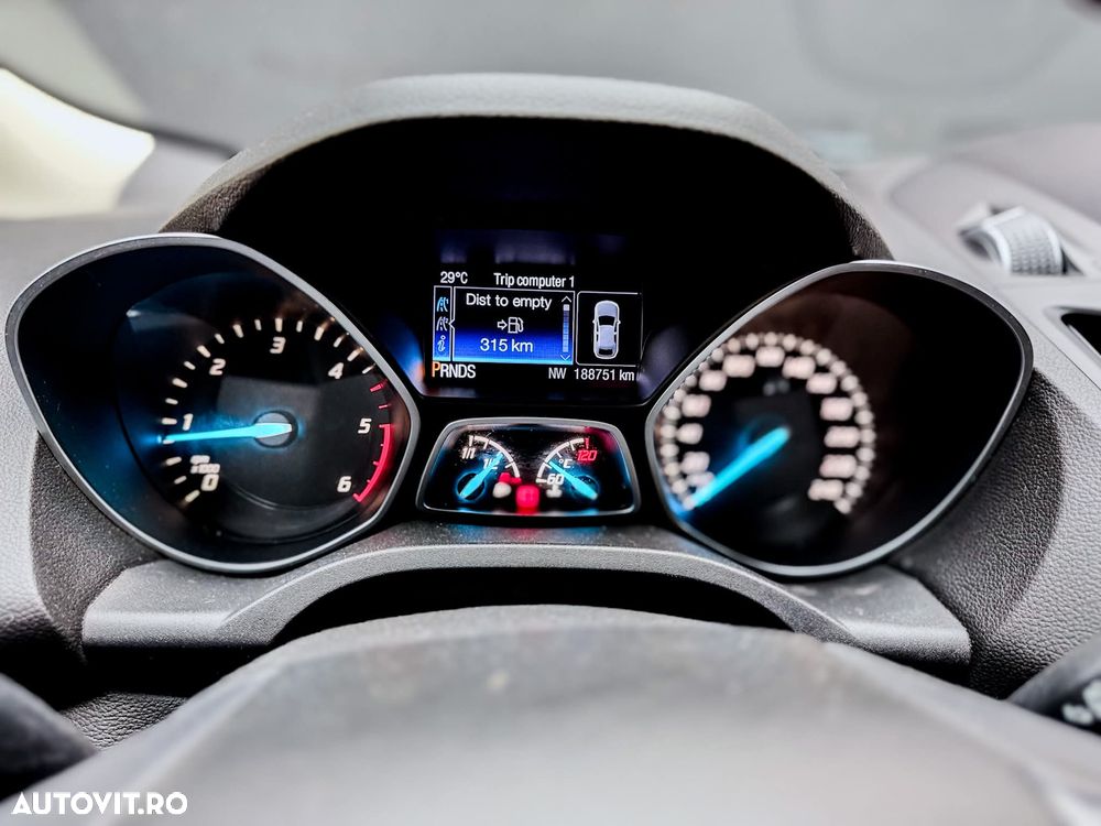 Ford Kuga - 19
