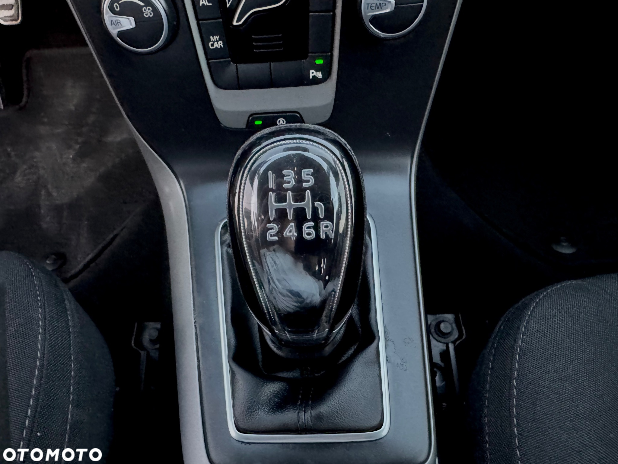 Volvo V40 - 14