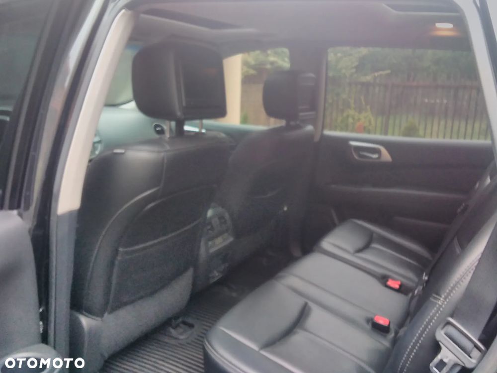 Nissan Pathfinder 3.0 D V6 LE EU5 - 4