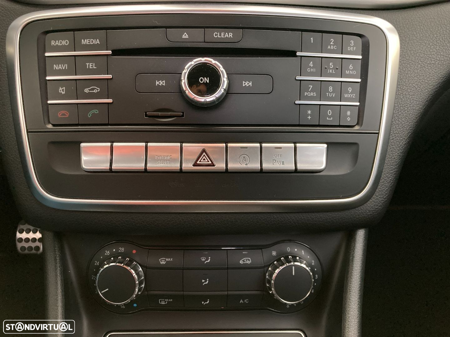 Mercedes-Benz CLA 180 d AMG Line - 32