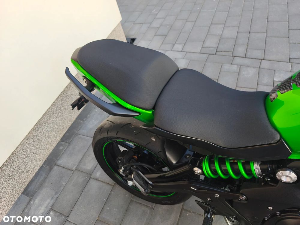 Kawasaki ER - 24