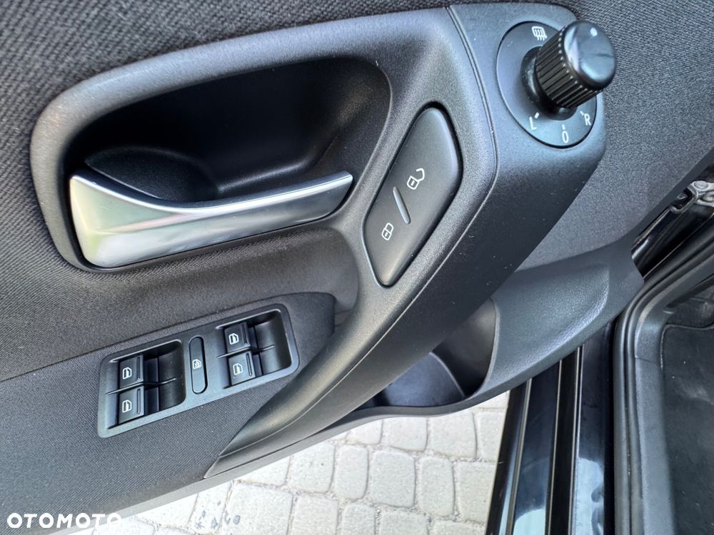 Volkswagen Polo - 38