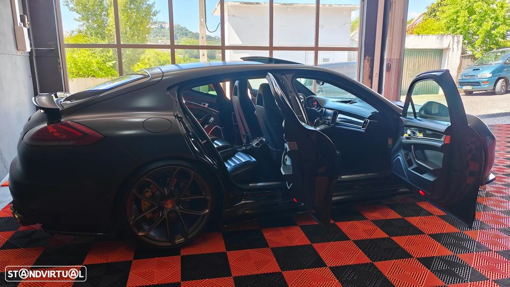 Porsche Panamera Turbo S PDK - 56
