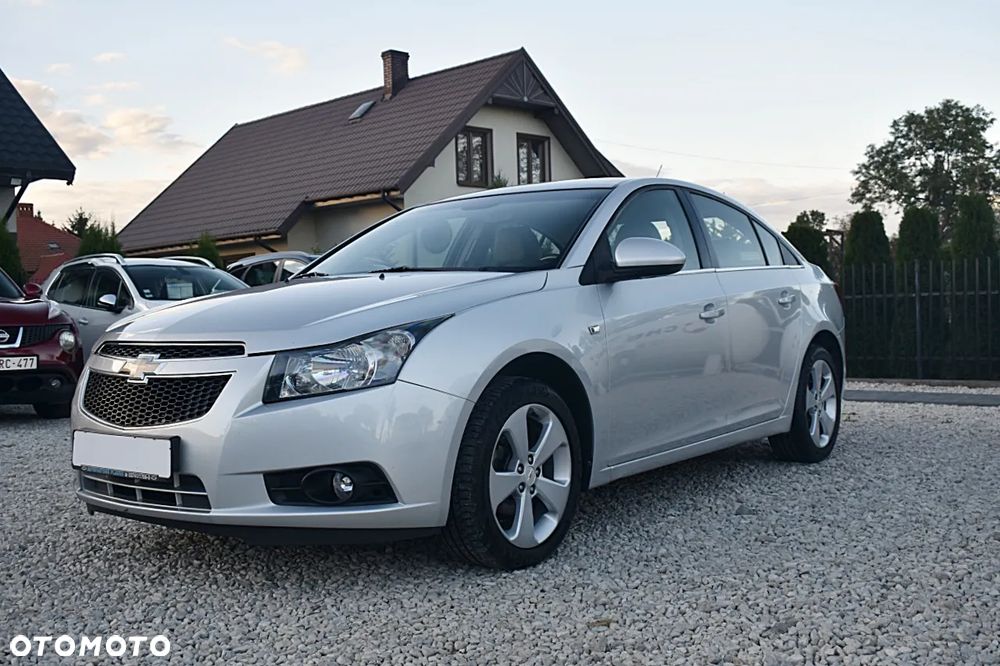 Chevrolet Cruze 1.8 LT - 4