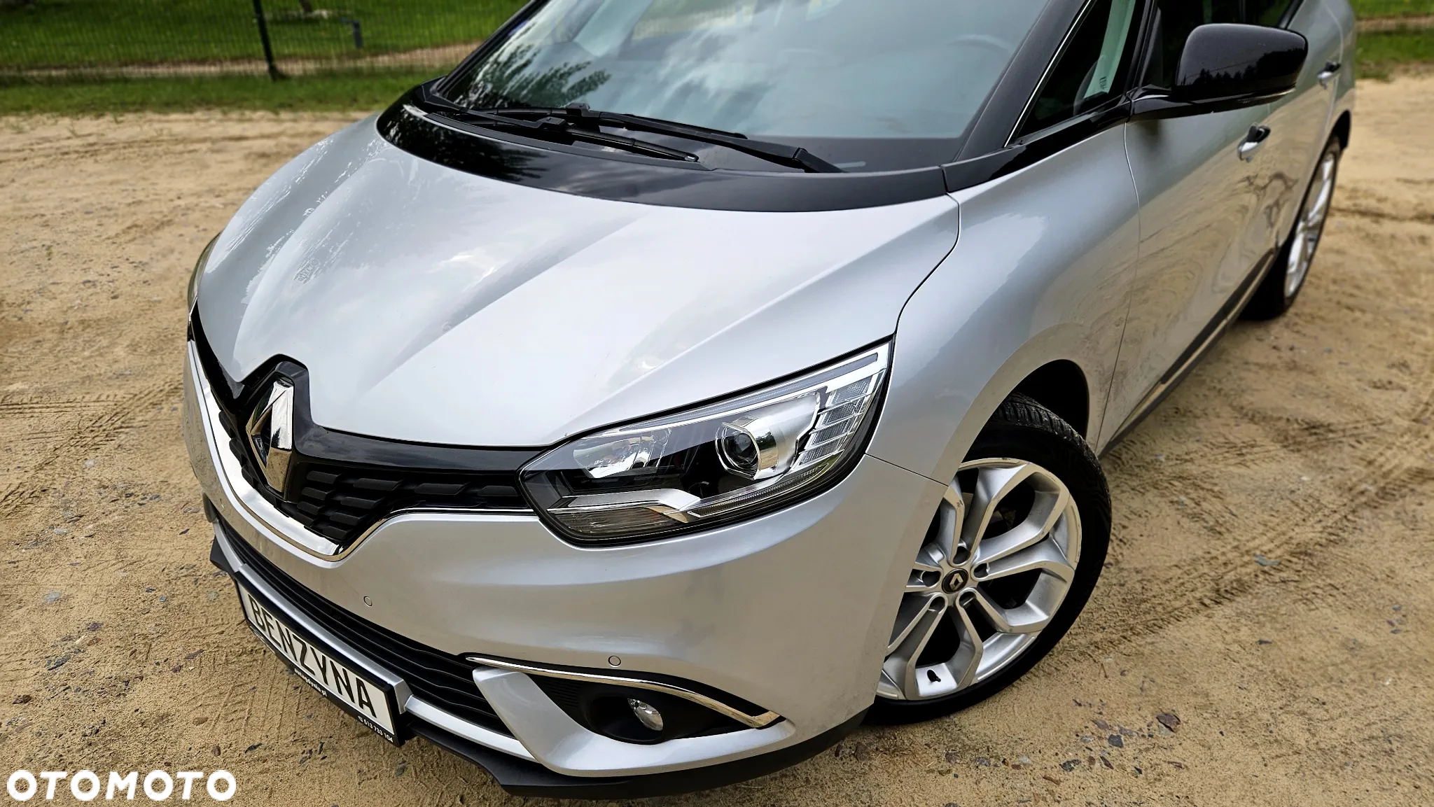 Renault Scenic 1.3 TCe FAP Zen - 14