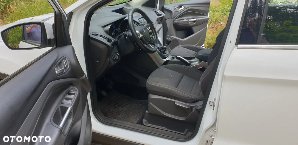 Ford Kuga 1.6 EcoBoost 2x4 SYNC - 12